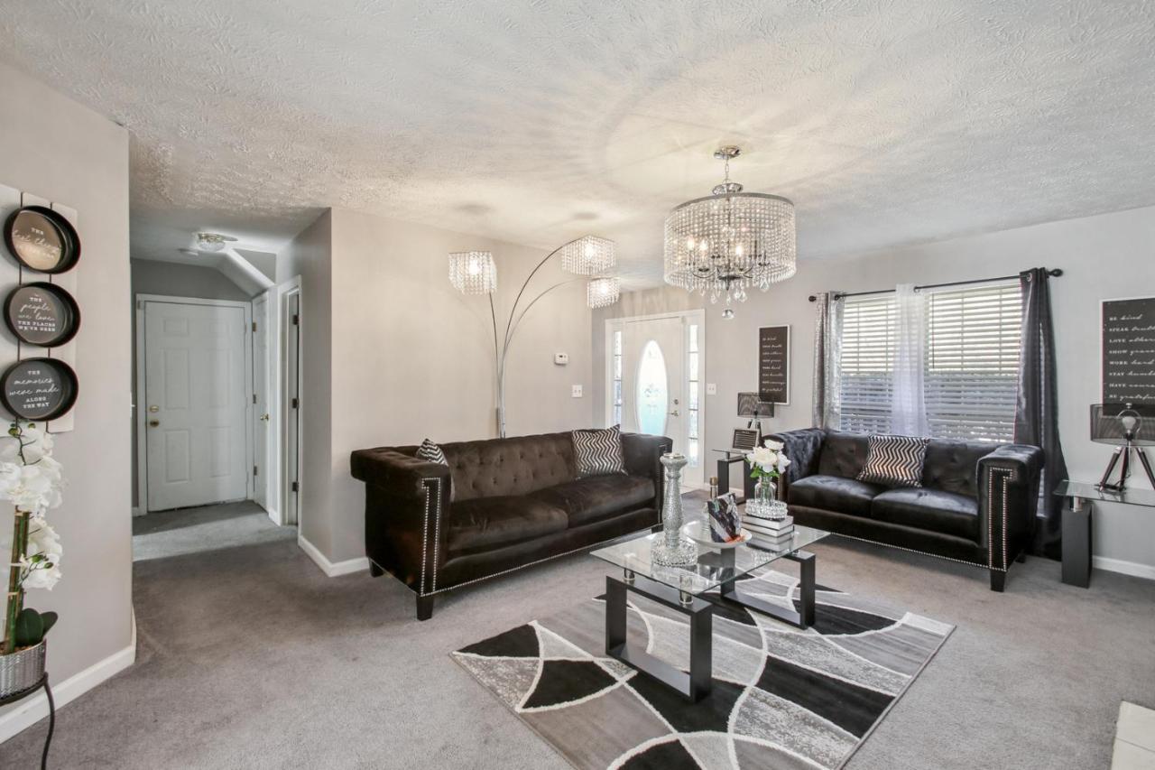 Holiday home Diamonds Are Forever 4 Bedroom With Hot Tub *
