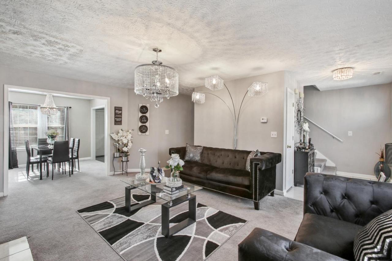 Diamonds Are Forever 4 Bedroom With Hot Tub Atlanta