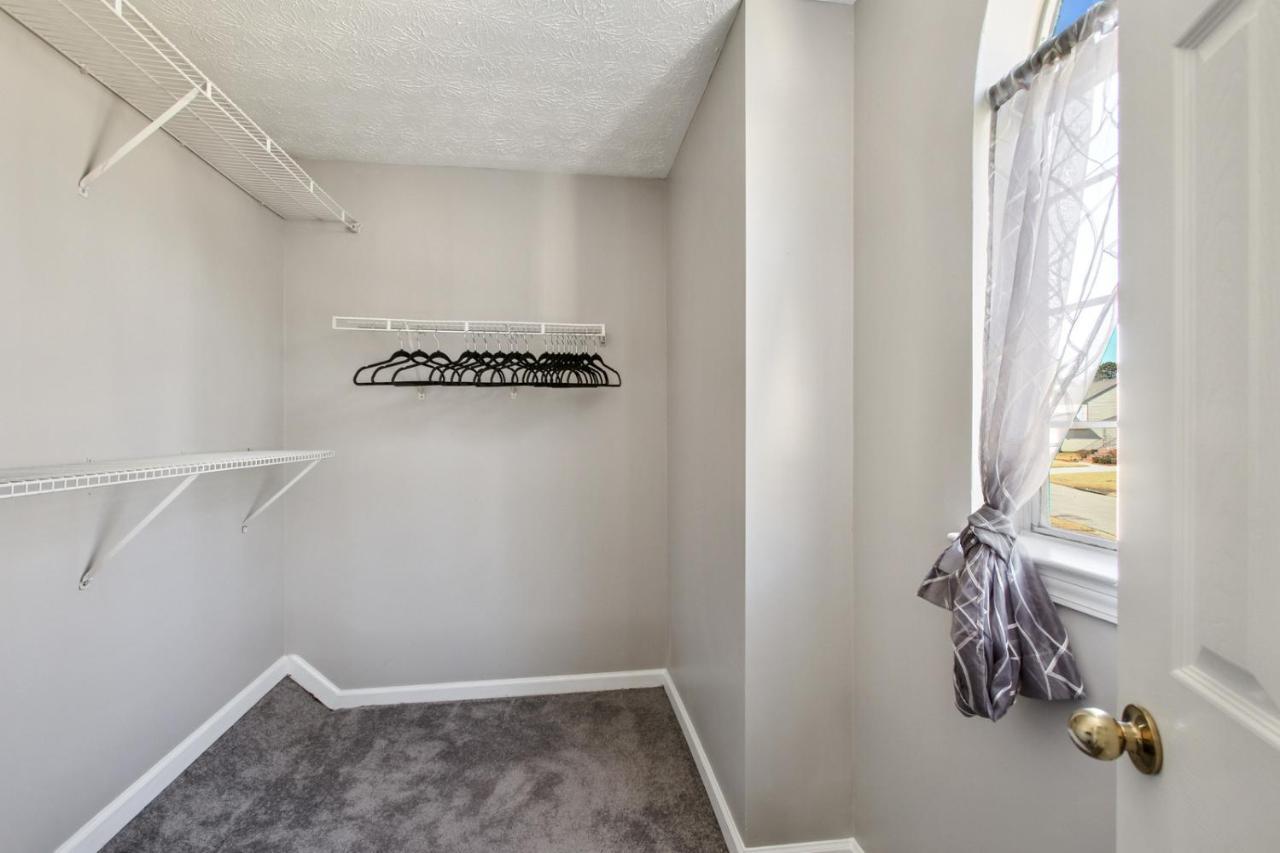 Diamonds Are Forever 4 Bedroom With Hot Tub * Atlanta